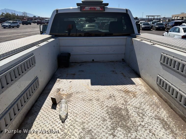 image for item FK4663 2016 GMC Sierra 2500HD utility bed pickup truck