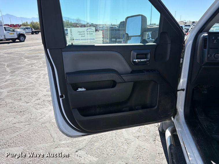 image for item FK4663 2016 GMC Sierra 2500HD utility bed pickup truck