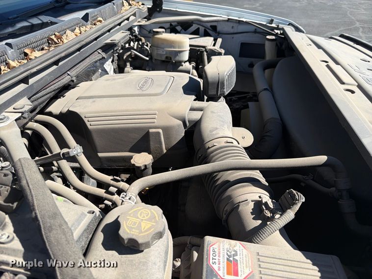 image for item FK4663 2016 GMC Sierra 2500HD utility bed pickup truck