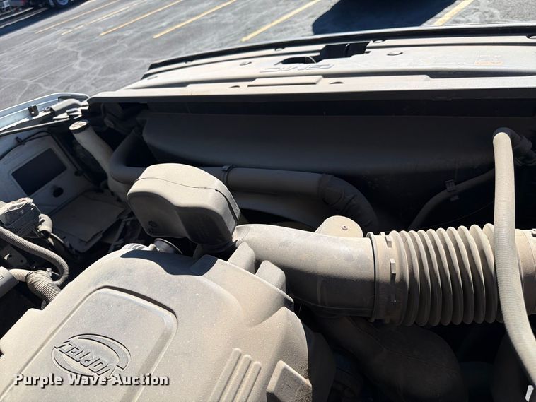 image for item FK4663 2016 GMC Sierra 2500HD utility bed pickup truck
