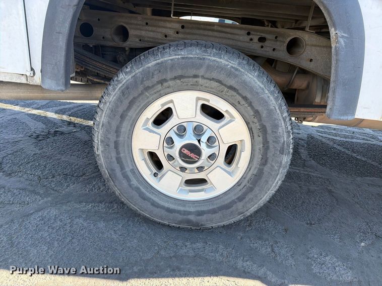 image for item FK4663 2016 GMC Sierra 2500HD utility bed pickup truck