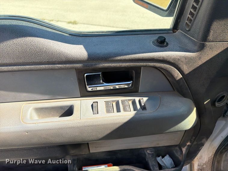 image for item FK4664 2013 Ford F-150 Crew Cab pickup truck