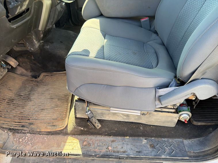 image for item FK4664 2013 Ford F-150 Crew Cab pickup truck