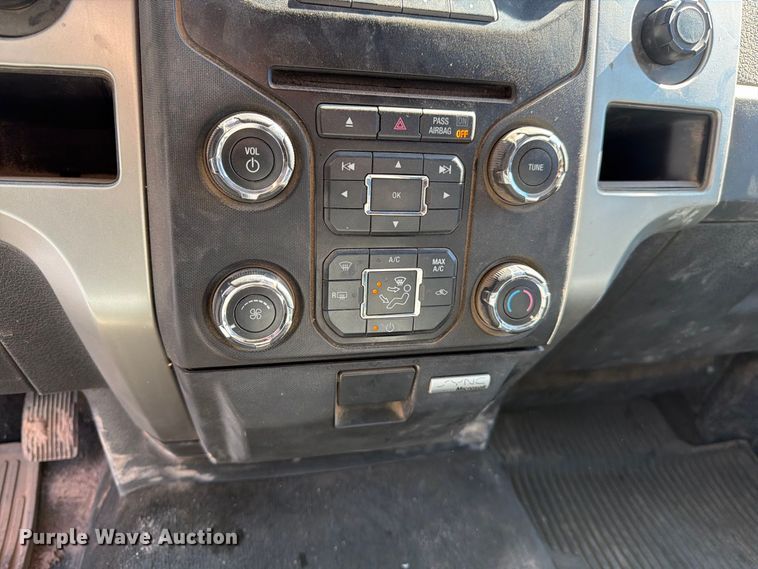 image for item FK4664 2013 Ford F-150 Crew Cab pickup truck