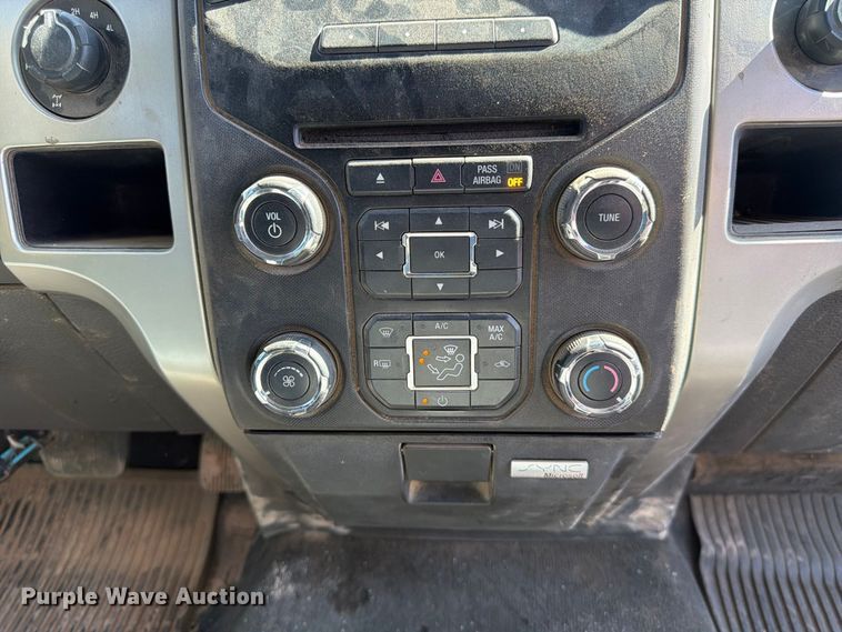 image for item FK4664 2013 Ford F-150 Crew Cab pickup truck