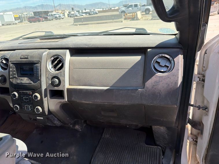 image for item FK4664 2013 Ford F-150 Crew Cab pickup truck