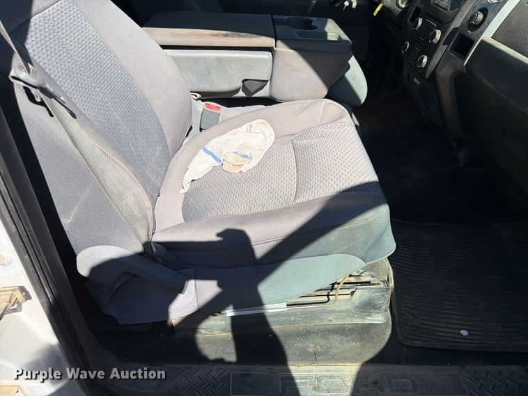 image for item FK4664 2013 Ford F-150 Crew Cab pickup truck