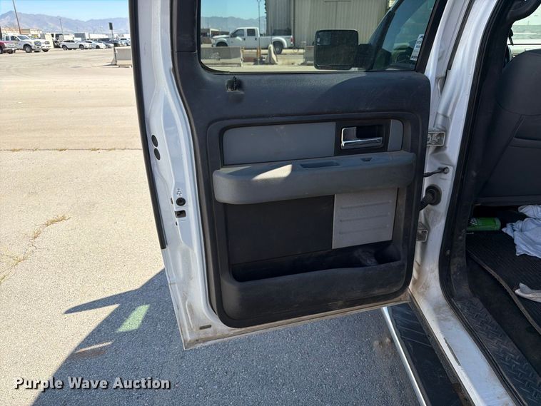 image for item FK4664 2013 Ford F-150 Crew Cab pickup truck