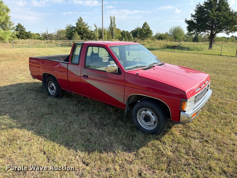 image for item FK5253 1988 Nissan Pickup Ext. Cab pickup truck