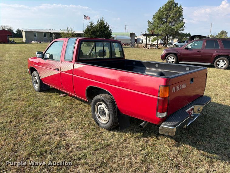 image for item FK5253 1988 Nissan Pickup Ext. Cab pickup truck