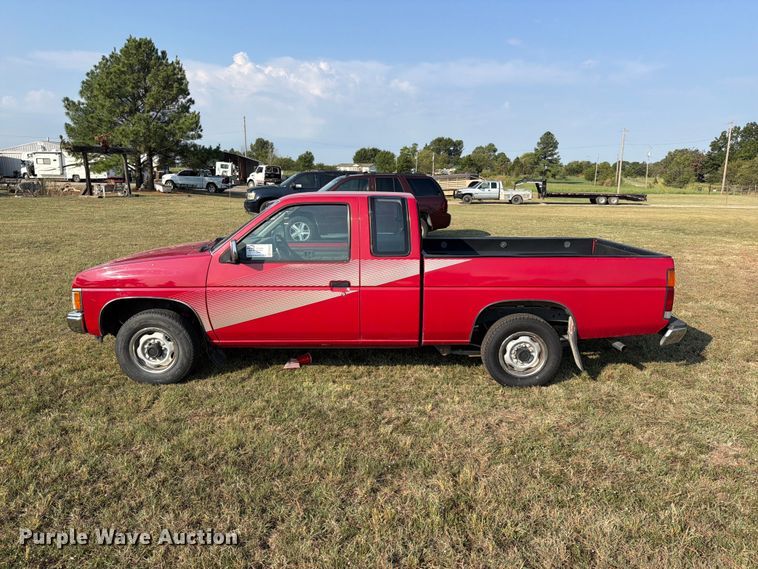 image for item FK5253 1988 Nissan Pickup Ext. Cab pickup truck
