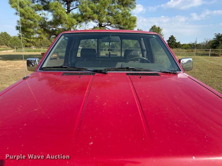 image for item FK5253 1988 Nissan Pickup Ext. Cab pickup truck