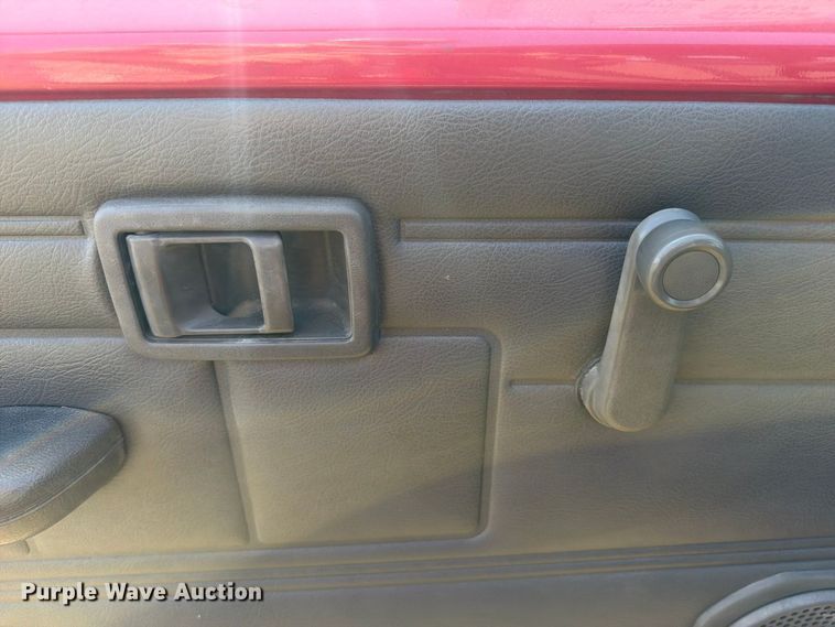 image for item FK5253 1988 Nissan Pickup Ext. Cab pickup truck