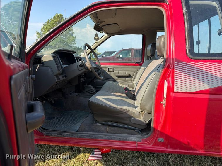 image for item FK5253 1988 Nissan Pickup Ext. Cab pickup truck