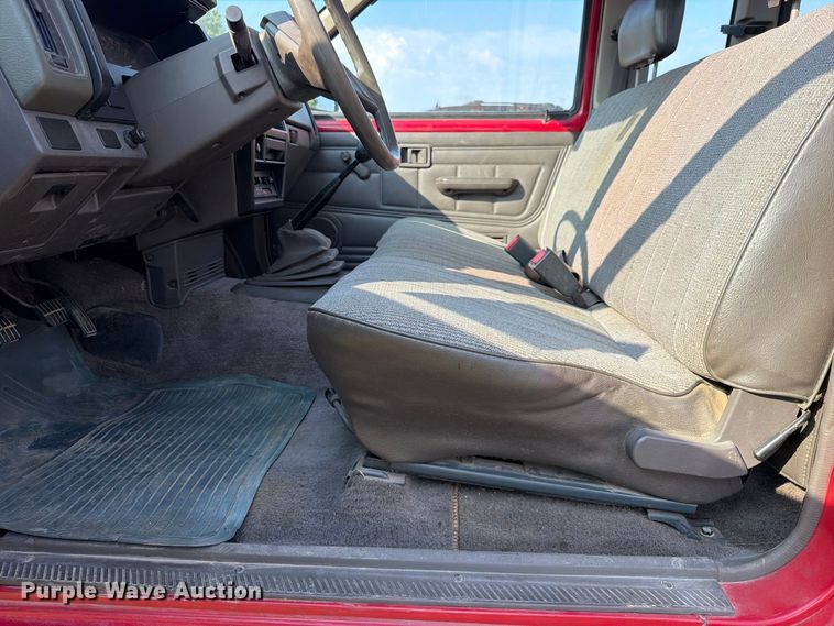 image for item FK5253 1988 Nissan Pickup Ext. Cab pickup truck