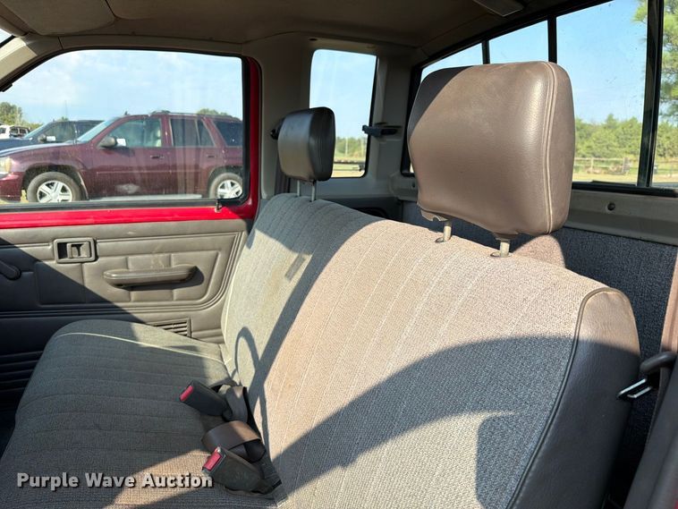 image for item FK5253 1988 Nissan Pickup Ext. Cab pickup truck