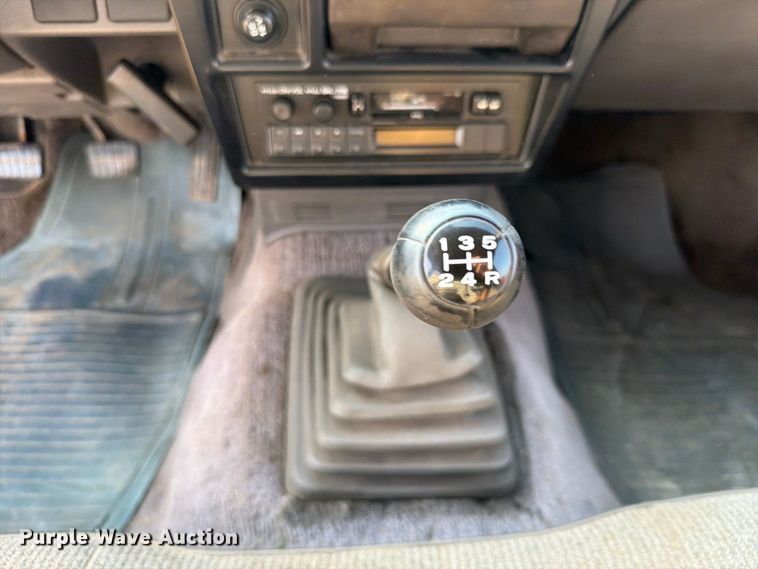 image for item FK5253 1988 Nissan Pickup Ext. Cab pickup truck