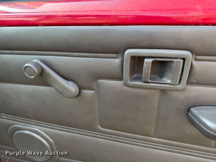 image for item FK5253 1988 Nissan Pickup Ext. Cab pickup truck