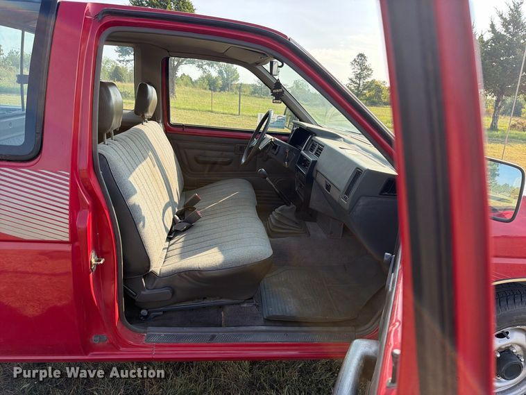 image for item FK5253 1988 Nissan Pickup Ext. Cab pickup truck