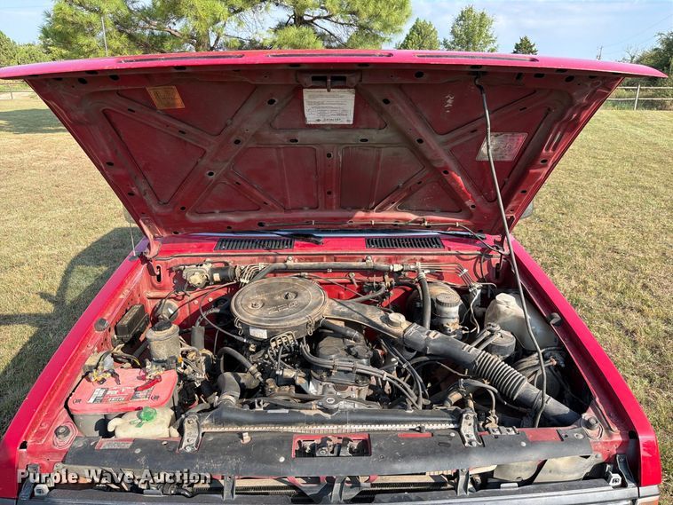 image for item FK5253 1988 Nissan Pickup Ext. Cab pickup truck