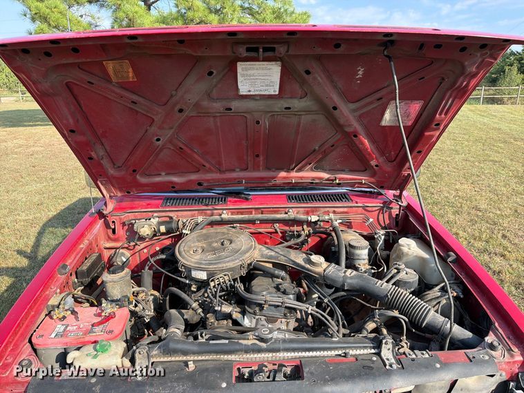 image for item FK5253 1988 Nissan Pickup Ext. Cab pickup truck