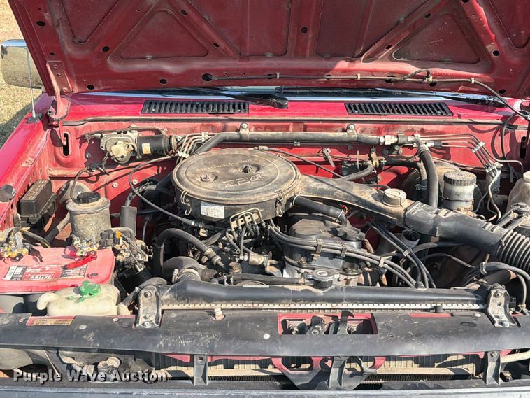 image for item FK5253 1988 Nissan Pickup Ext. Cab pickup truck
