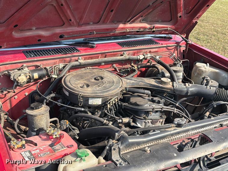 image for item FK5253 1988 Nissan Pickup Ext. Cab pickup truck