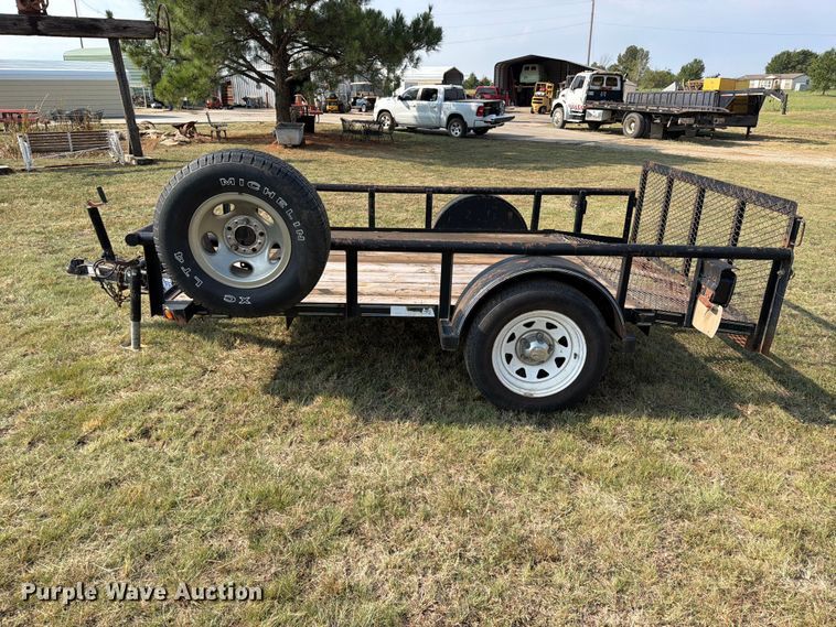 image for item FK5260 2012 Texas Bragg utility trailer