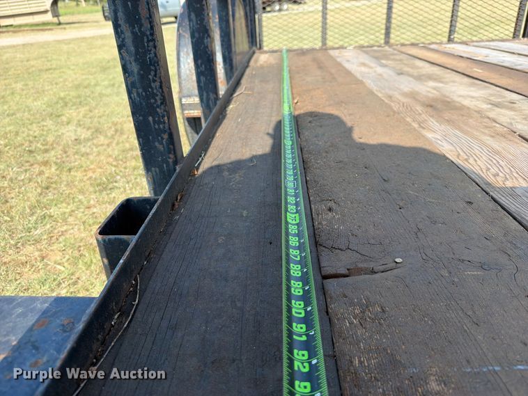image for item FK5260 2012 Texas Bragg utility trailer