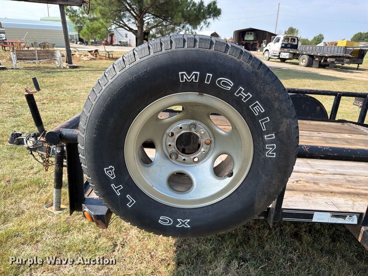image for item FK5260 2012 Texas Bragg utility trailer