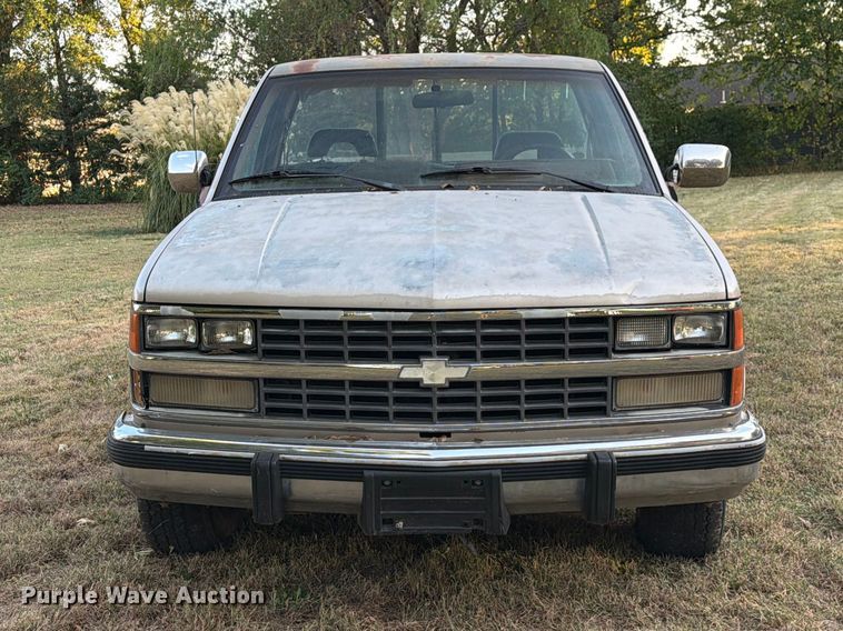 image for item FM6536 1989 Chevrolet C1500 pickup truck