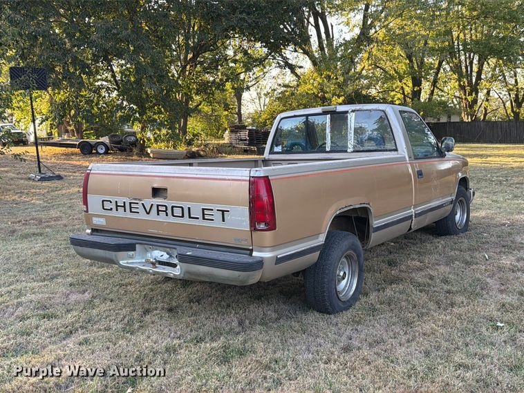 image for item FM6536 1989 Chevrolet C1500 pickup truck