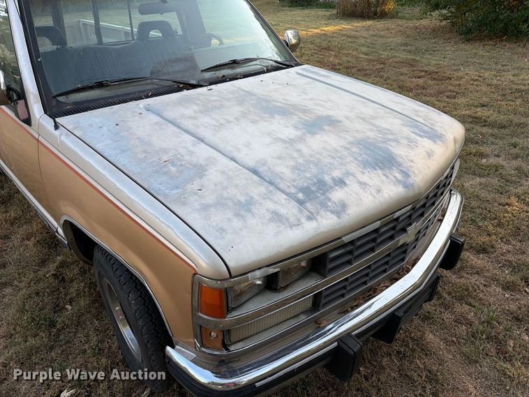 image for item FM6536 1989 Chevrolet C1500 pickup truck