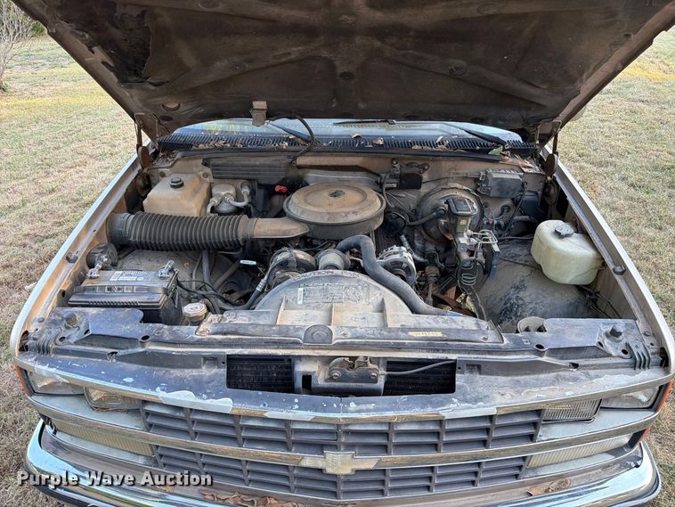 image for item FM6536 1989 Chevrolet C1500 pickup truck