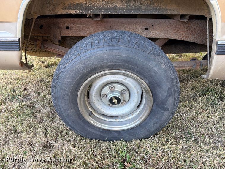 image for item FM6536 1989 Chevrolet C1500 pickup truck