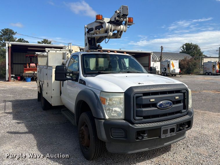 image for item FN2067 2016 Ford F450 Super Duty bucket truck