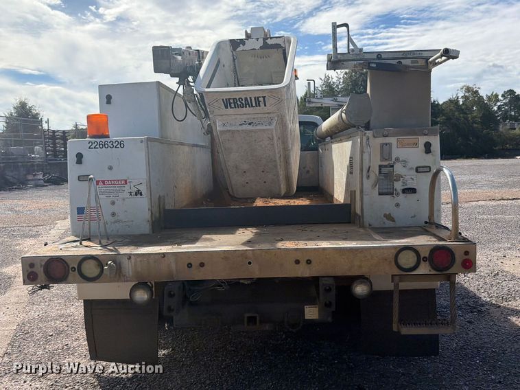 image for item FN2067 2016 Ford F450 Super Duty bucket truck