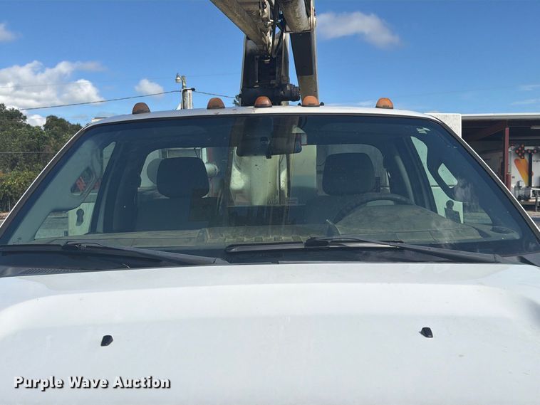 image for item FN2067 2016 Ford F450 Super Duty bucket truck