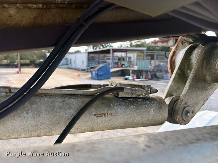 image for item FN2067 2016 Ford F450 Super Duty bucket truck