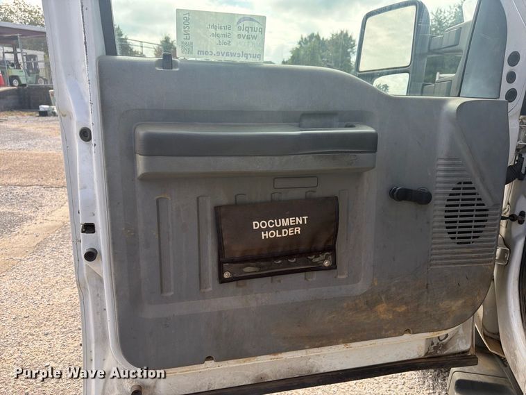 image for item FN2067 2016 Ford F450 Super Duty bucket truck