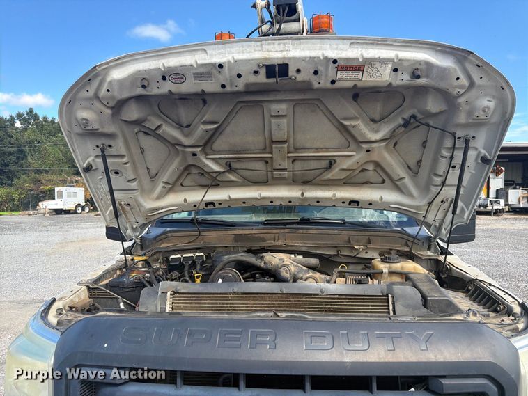image for item FN2067 2016 Ford F450 Super Duty bucket truck