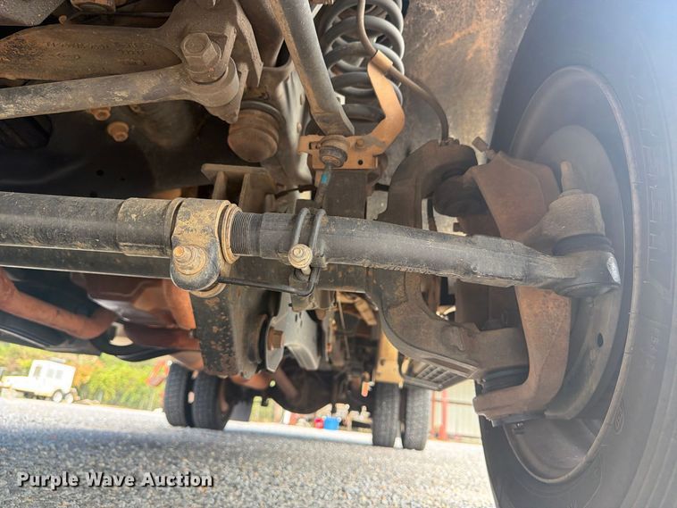 image for item FN2067 2016 Ford F450 Super Duty bucket truck