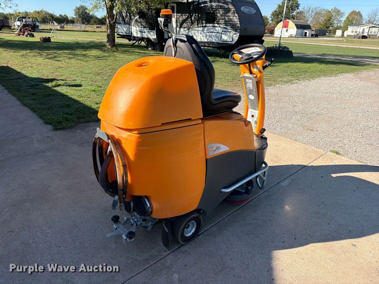 image for item FN2634 Taski CO2500 floor scrubber