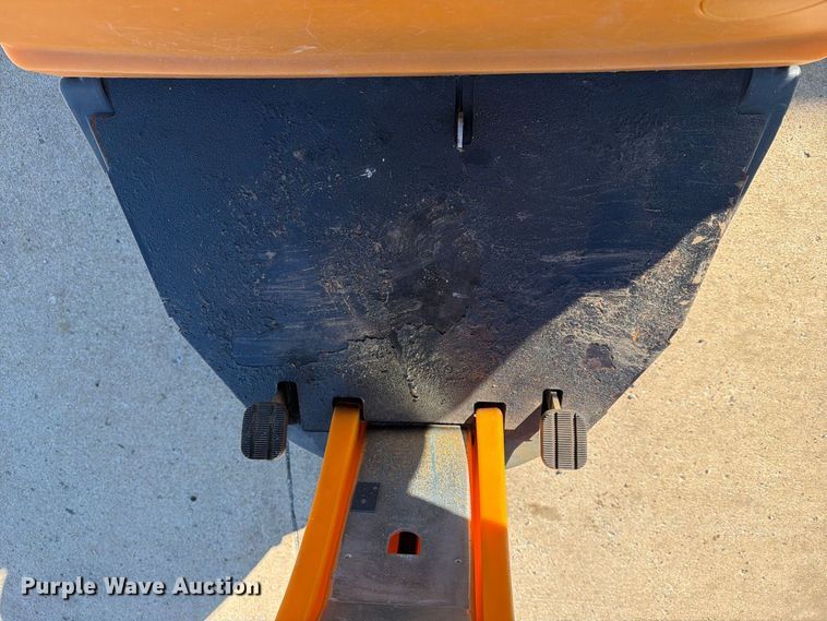 image for item FN2634 Taski CO2500 floor scrubber