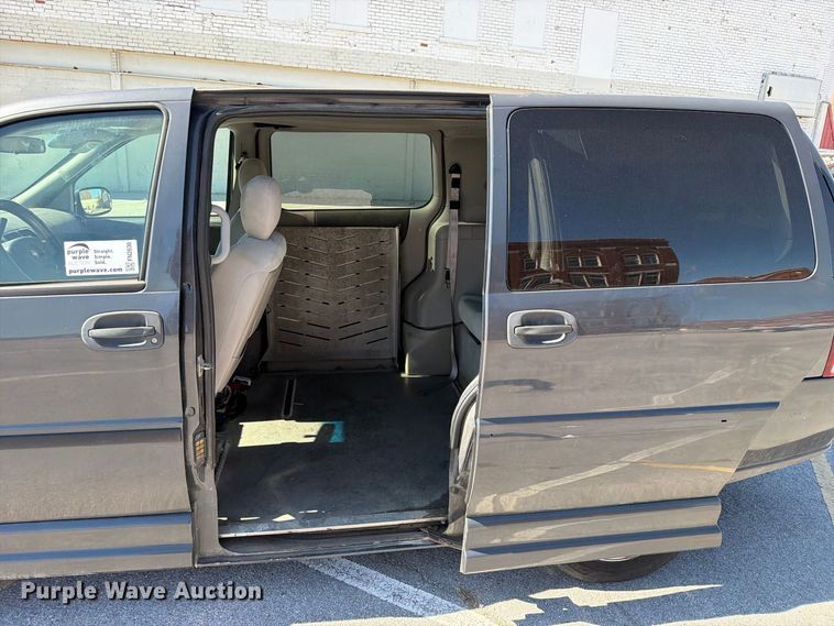 image for item FN2636 2008 Chevrolet Uplander handicap accessible van