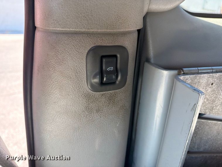 image for item FN2636 2008 Chevrolet Uplander handicap accessible van