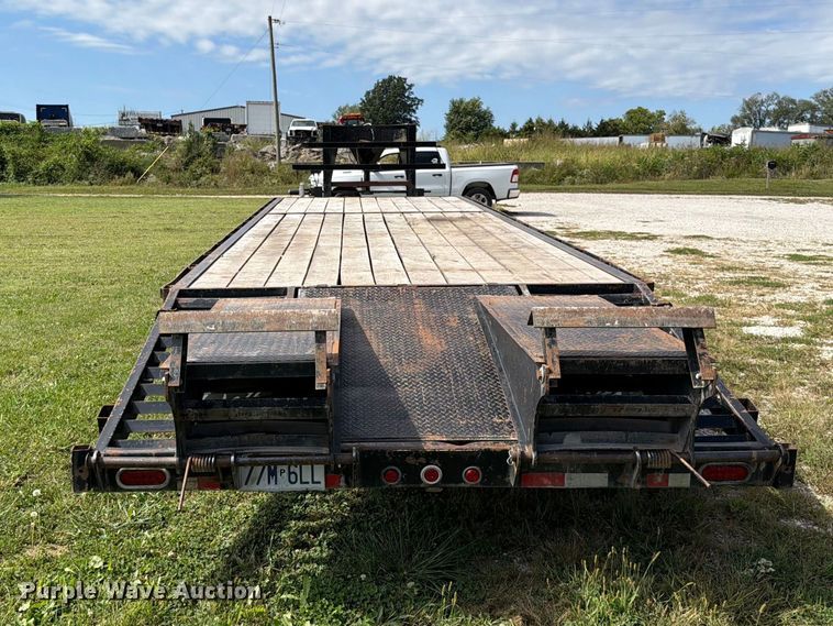 image for item FN5881 2007 Delta FS equipment trailer