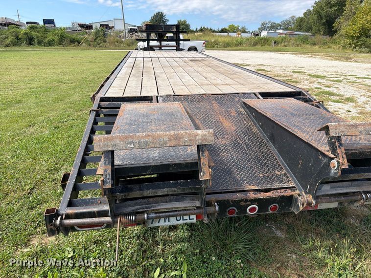 image for item FN5881 2007 Delta FS equipment trailer