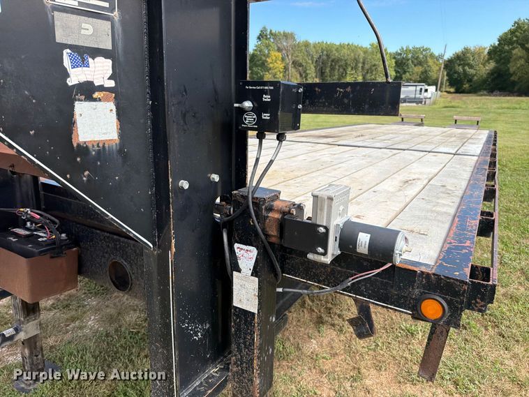 image for item FN5881 2007 Delta FS equipment trailer