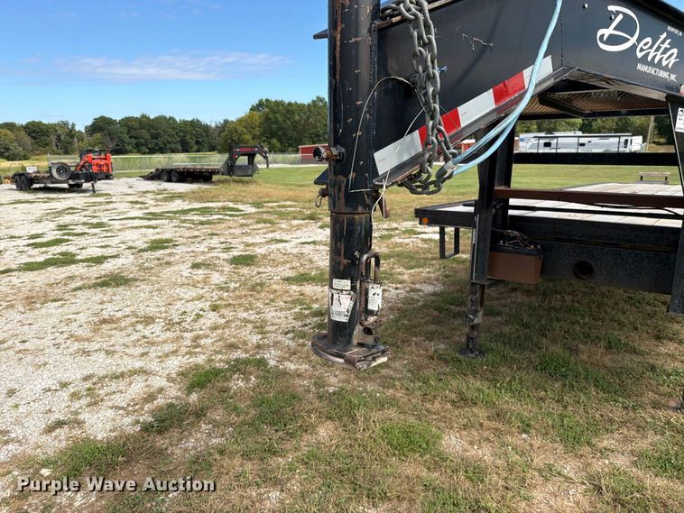 image for item FN5881 2007 Delta FS equipment trailer